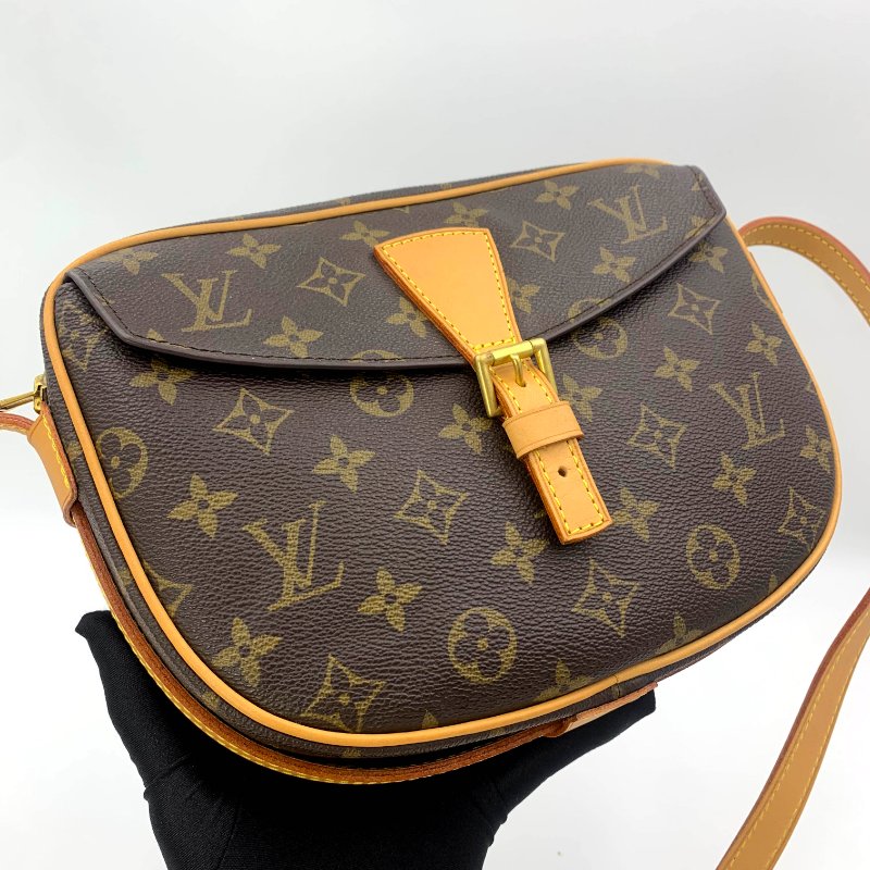 Louis Vuitton 老花蘋果馬鞍包，路易威登，LV，隨身包，斜背包，相機包，記者包，二手真品，正品，現貨，免運-8