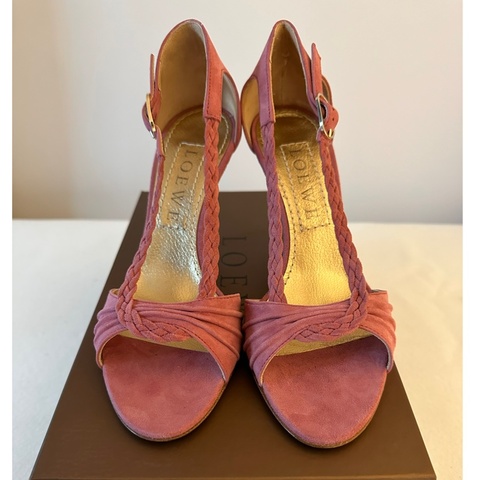 LOEWE 玫粉色麂皮高跟鞋