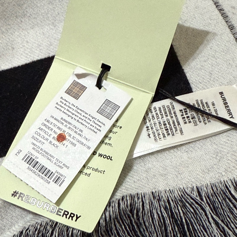 全新特價Burberry 大字母雙面羊毛圍巾-7