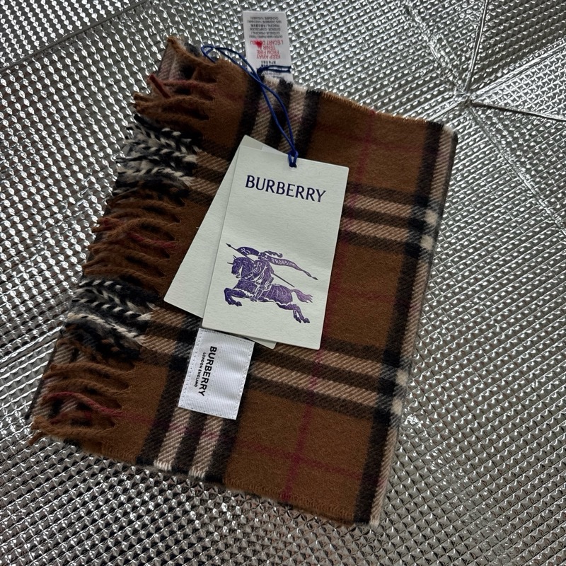 「特價」（童）全新BURBERRY ［專櫃價12200］羊絨格紋圍巾 博柏利-0
