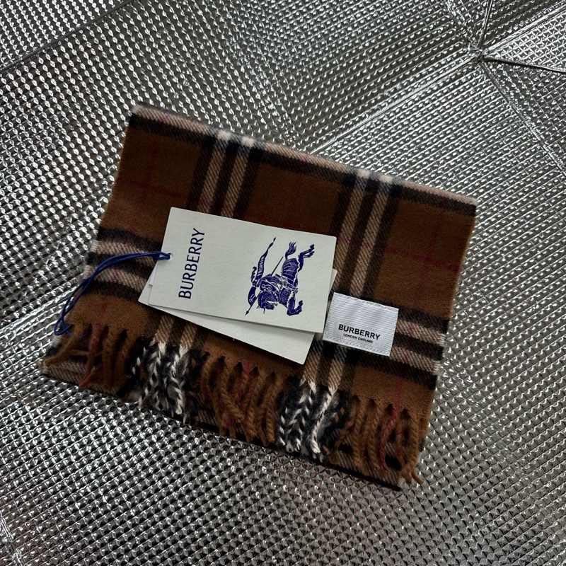 「特價」（童）全新BURBERRY ［專櫃價12200］羊絨格紋圍巾 博柏利-2