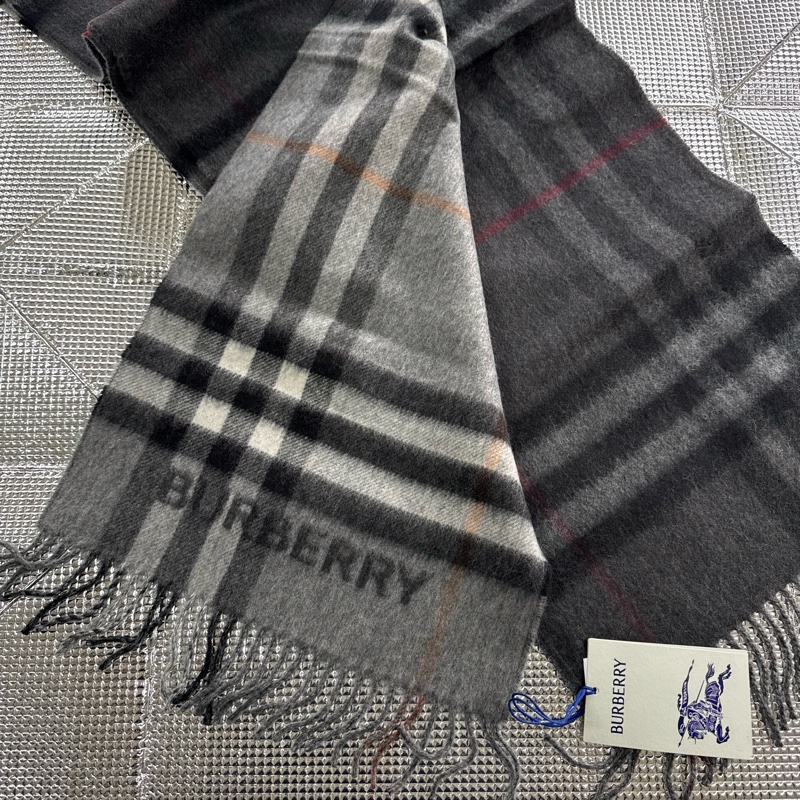 「員購特價」全新BURBERRY ［專櫃價22900］雙面羊絨格紋圍巾-10