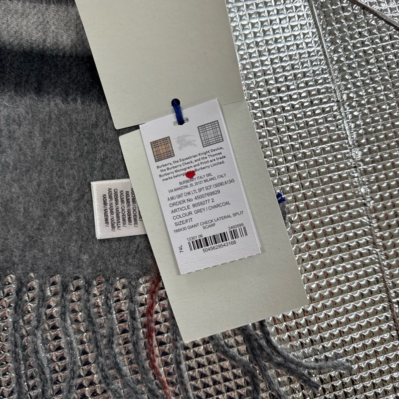 「員購特價」全新BURBERRY ［專櫃價22900］雙面羊絨格紋圍巾-15