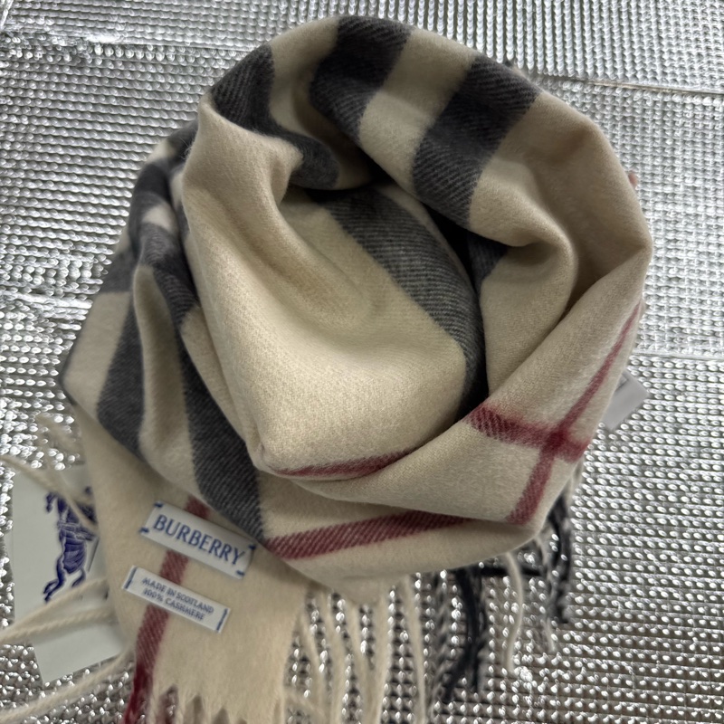 「員購特價」全新BURBERRY ［專櫃價19500］經典款 羊絨格紋圍巾 博柏利圍巾-10