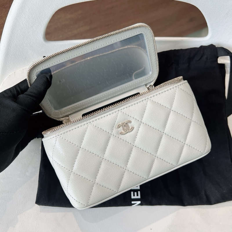 Chanel香奈兒24S金扣淡灰色荔枝紋牛皮化妝包長款盒子包-4