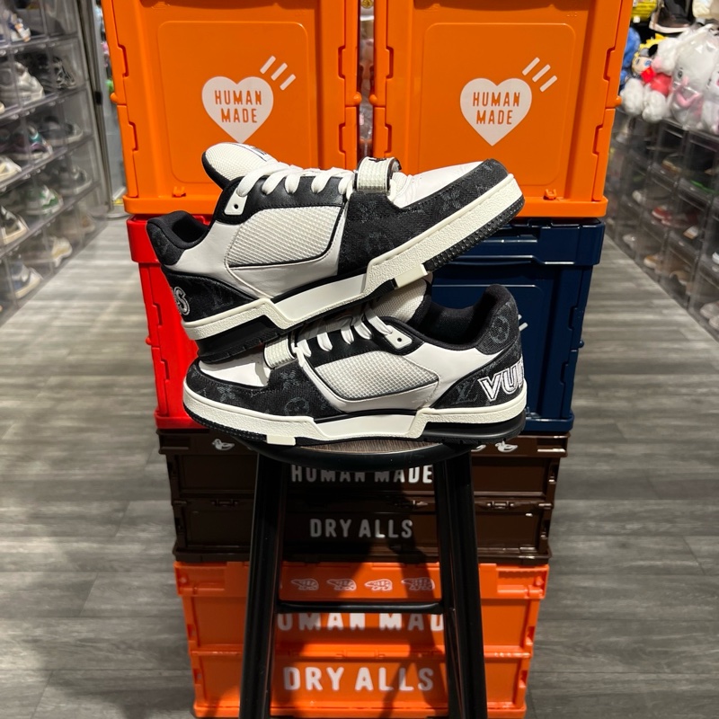 Lv trainer 黑白魔術貼Uk6-2