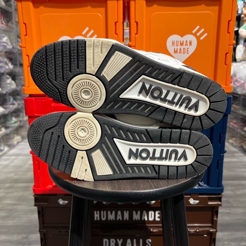 Lv trainer 黑白魔術貼Uk6-5