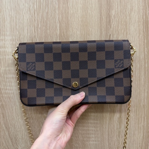 LV 咖格金釦三合一斜背鍊包N40492