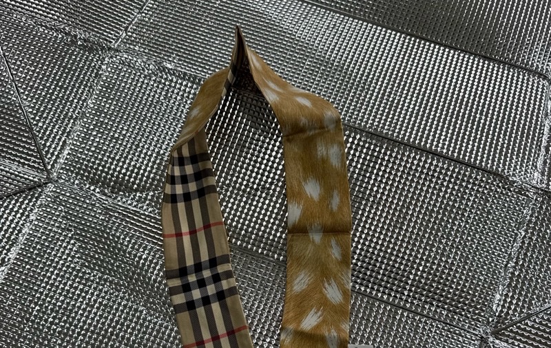 「員購特價」全新BURBERRY 經典格紋領巾博柏利頭飾手飾絲巾-4