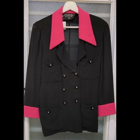 Chanel 紅領黑色薄外套