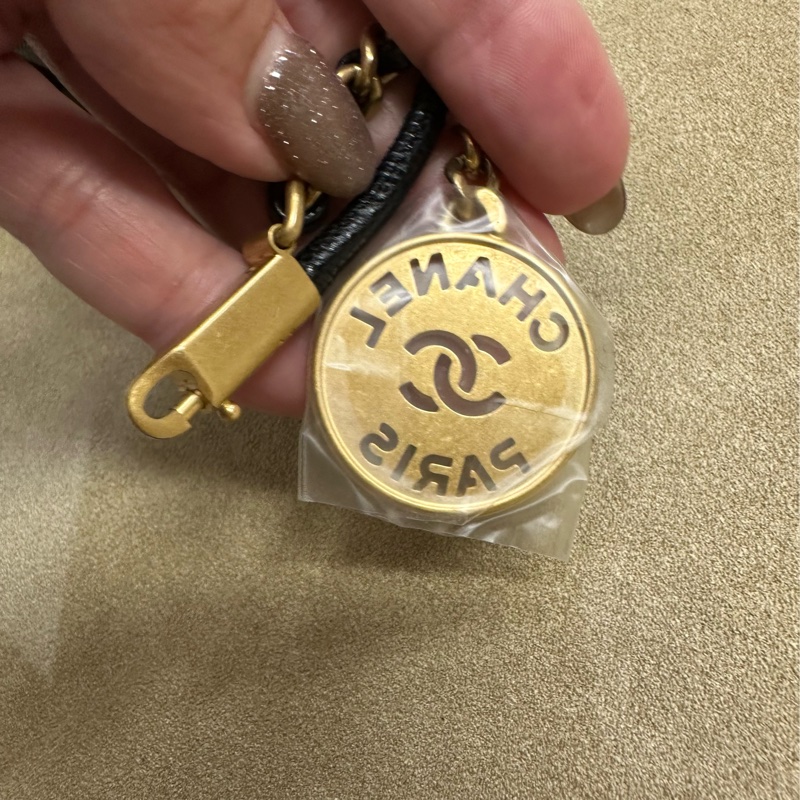 Chanel 黑荔枝牛皮黑字母logo金釦大菱格mini22包 AS3980-9