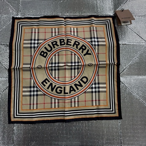 「員購特價」全新BURBERRY 格紋圖案真絲絲巾(米色)博柏利絲巾