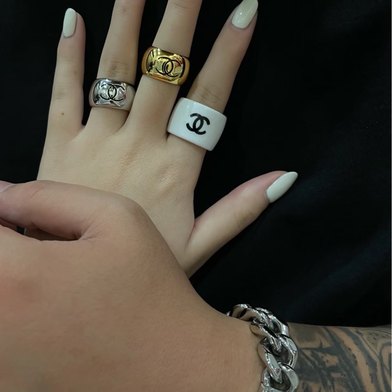 Chanel 銀色戒指寬版®️經典大Logo立體鏤空-7