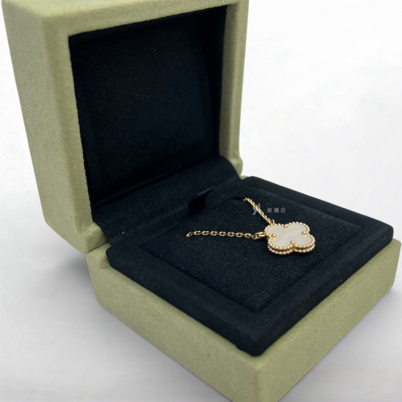 S5247-Van項鍊 Vintage Alhambra白色珍珠母貝18K金項鍊VCARA45900-2