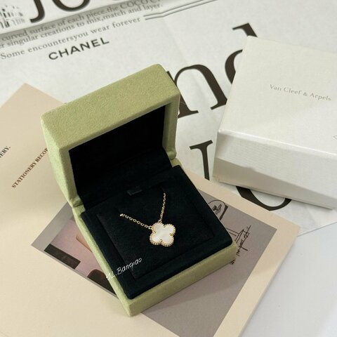 S5247-Van Vintage Alhambra白色珍珠母貝18K金項鍊VCARA45900