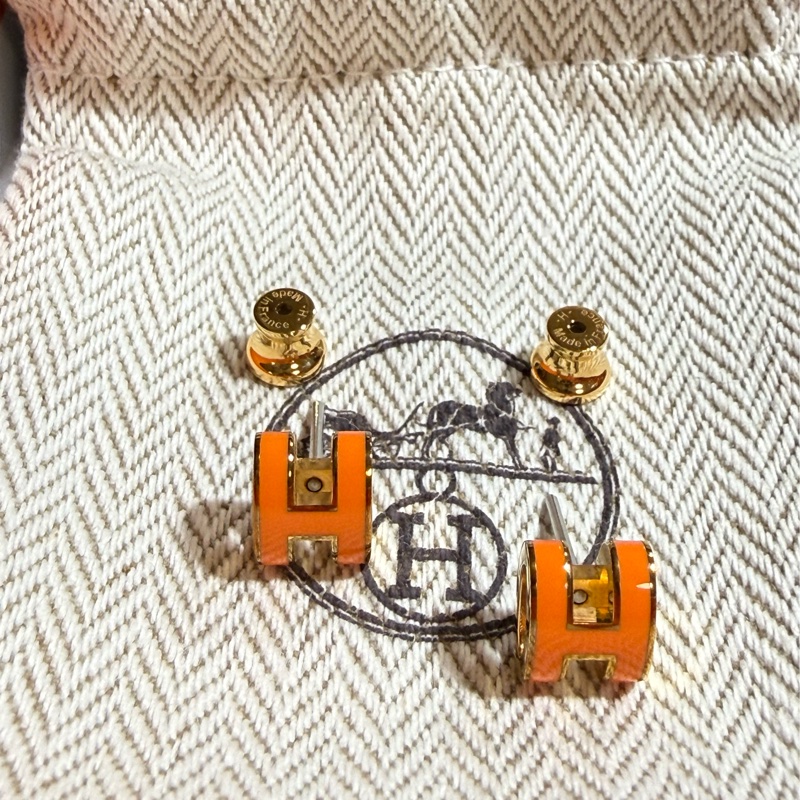閒置新Hermes POP愛馬仕Mini小H耳環 耳釘 耳針 橘色-2
