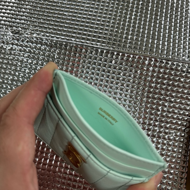 「英國代購」 全新Burberry 博柏利「專櫃親購」Lola TB金字LOGO羔羊皮卡夾(薄荷色)-3