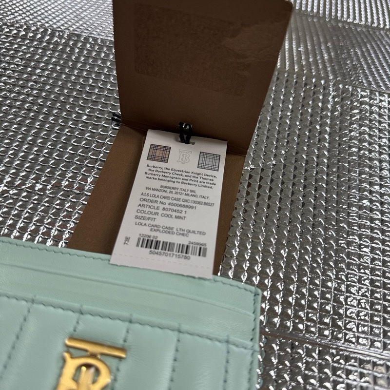 「英國代購」 全新Burberry 博柏利「專櫃親購」Lola TB金字LOGO羔羊皮卡夾(薄荷色)-6