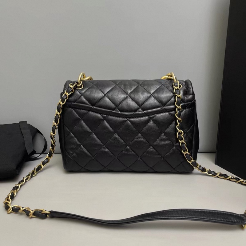 Chanel香奈兒 黑金全皮粗鏈條豆腐包-1