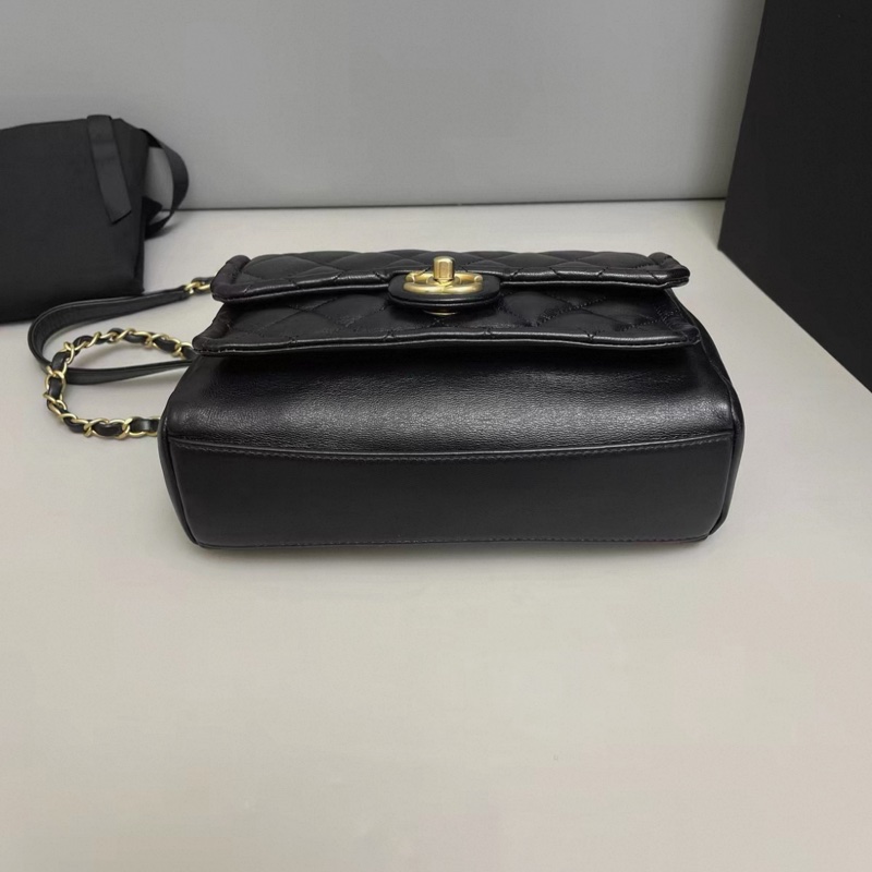 Chanel香奈兒 黑金全皮粗鏈條豆腐包-4