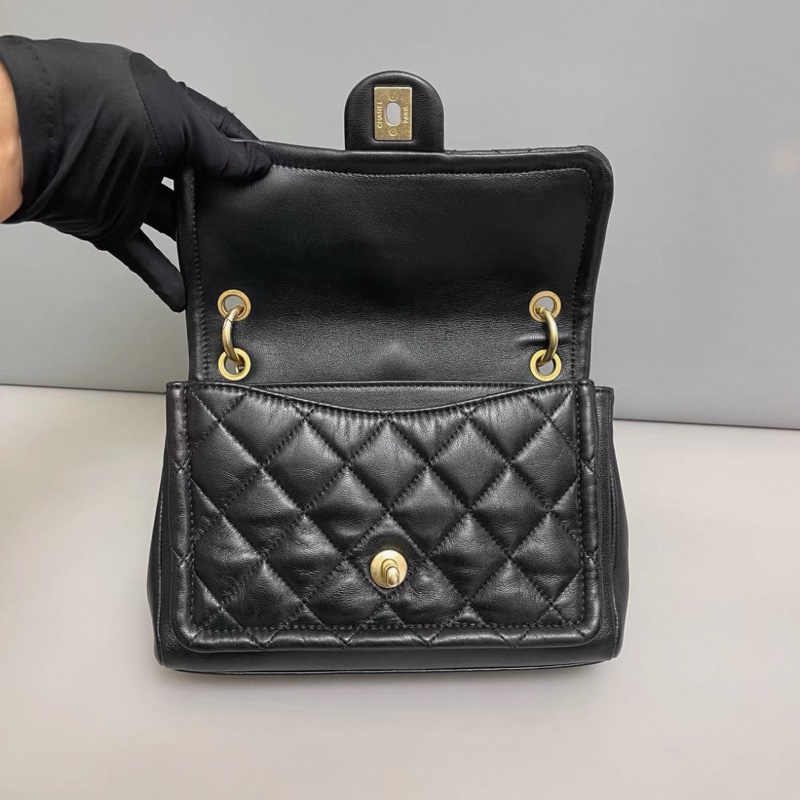 Chanel香奈兒 黑金全皮粗鏈條豆腐包-5