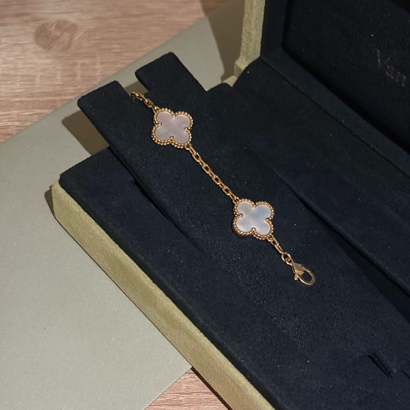 （🈶購證全配）VCA五花白貝母手鍊-5