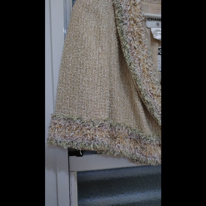 Chanel 駝色毛呢嫩綠毛毛邊短版外套-2