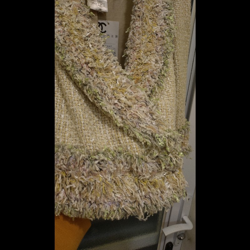 Chanel 駝色毛呢嫩綠毛毛邊短版外套-6