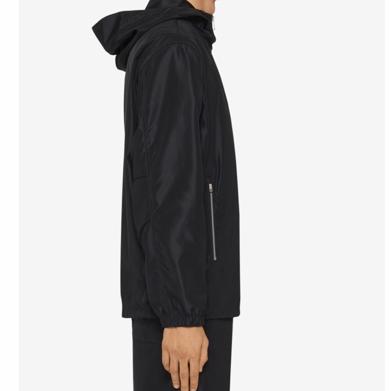 Givenchy 男士 連帽長袖休閒夾克IT-46 IT-48 IT-50 IT-52碼模特身高186CM，穿著48碼-1