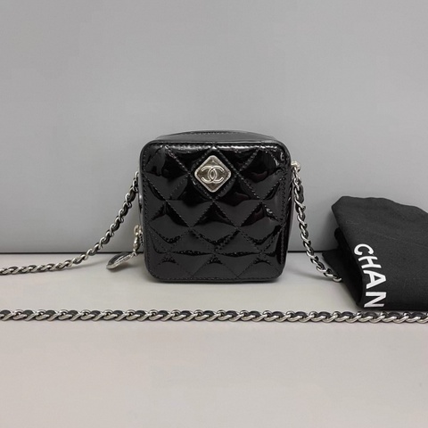 Chanel香奈兒 黑銀漆皮寶石方糖鏈條包 芯片