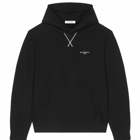 Givenchy 男士 長袖連帽衫XS S M L XL XXL碼模特身高 185 CM，穿 M 碼