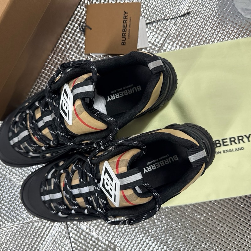 全新Burberry 時尚童鞋/經典格紋/好穿耐走-2