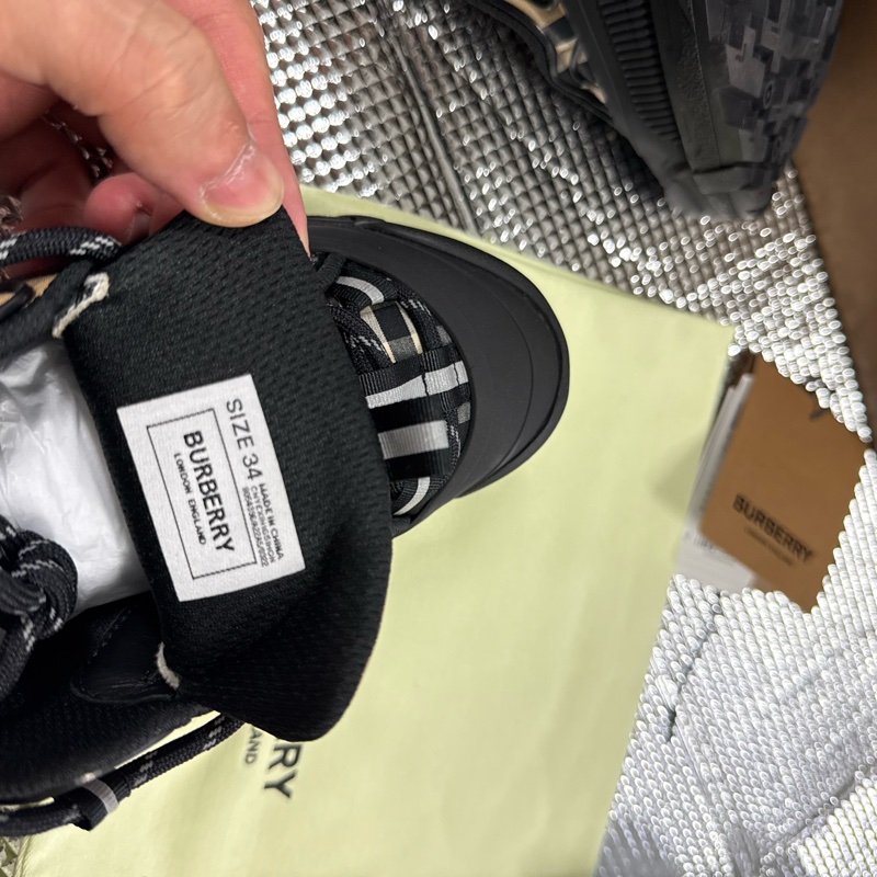 全新Burberry 時尚童鞋/經典格紋/好穿耐走-10