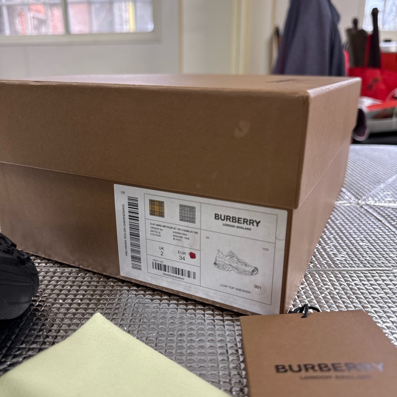 全新Burberry 時尚童鞋/經典格紋/好穿耐走-11