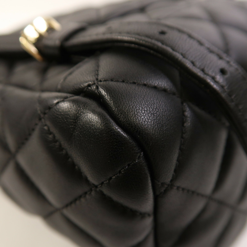 CHANEL 羊皮皮革Backpack金扣背包-14