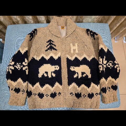 HUMAN MADE北極熊羊毛外套POLAR BEAR COWICHIANHUMAN MADE北極熊羊毛外套POLAR BEAR COWICHIAN