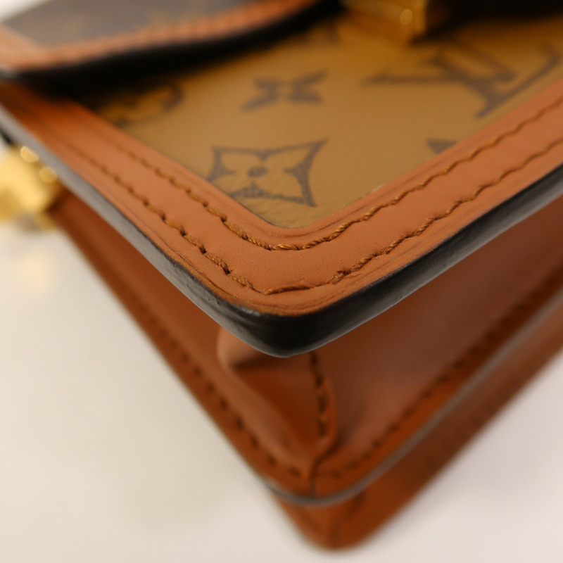 LOUIS VUITTON Monogram Reverse Mini Dauphine金扣肩背袋-10