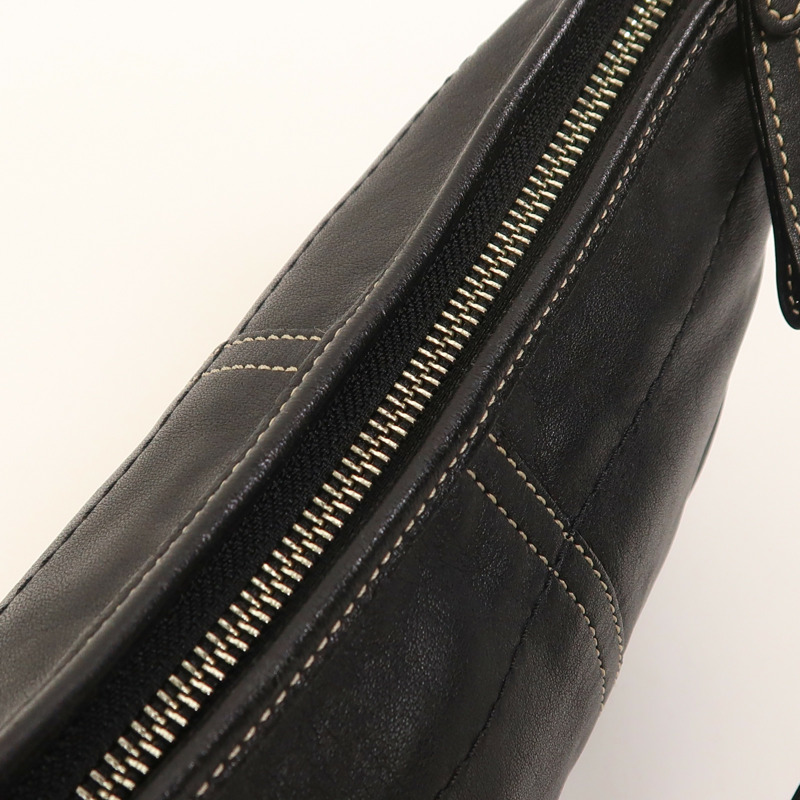 COACH 牛皮皮革Hand Bag銀扣肩背袋-14