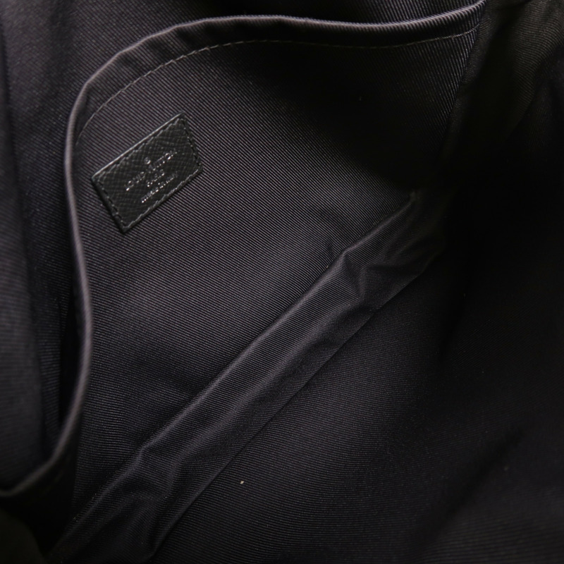 LOUIS VUITTON Monogram Eclipse/Taiga Outdoor Messenger銀扣肩背袋-4