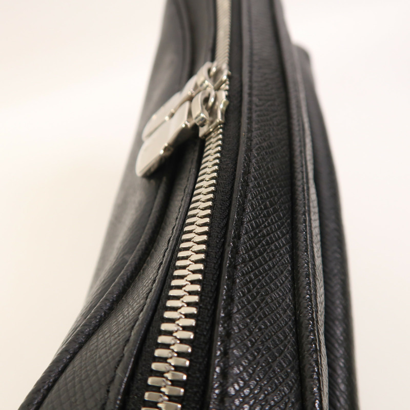 LOUIS VUITTON Monogram Eclipse/Taiga Outdoor Messenger銀扣肩背袋-16