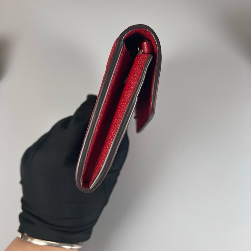 LV M60302 紅金扣牛皮壓紋長夾-3