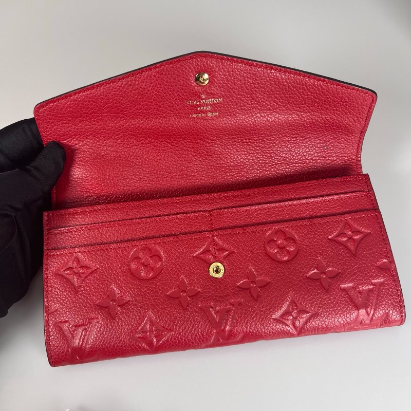 LV M60302 紅金扣牛皮壓紋長夾-4