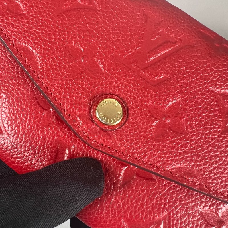 LV M60302 紅金扣牛皮壓紋長夾-9