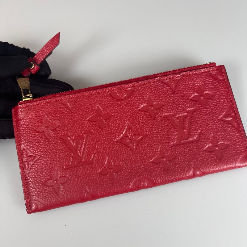 LV M60302 紅金扣牛皮壓紋長夾-10