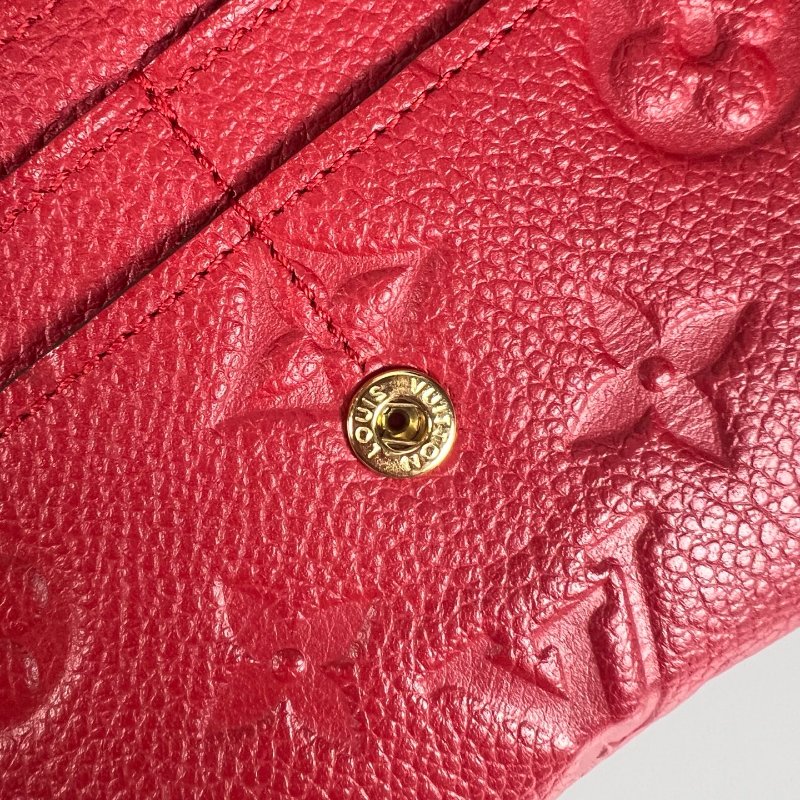 LV M60302 紅金扣牛皮壓紋長夾-14