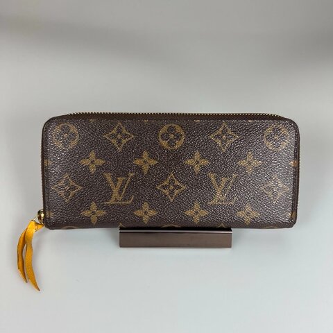 LV M60744  老花拼黃ㄇ拉長夾