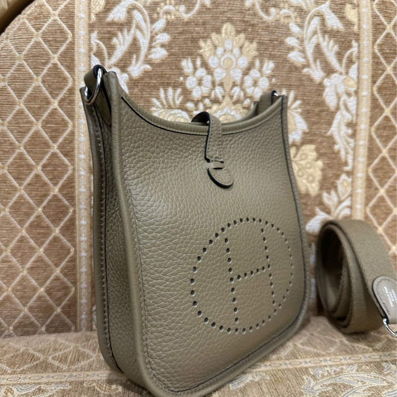 Hermes 8Q馬爾法米色Beige Marfa Clemence皮銀釦Mini Evelyne16Amazone斜背包 H069426-2