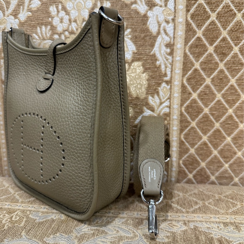 Hermes 8Q馬爾法米色Beige Marfa Clemence皮銀釦Mini Evelyne16Amazone斜背包 H069426-3