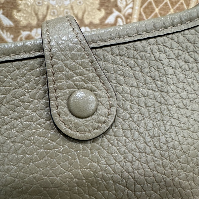 Hermes 8Q馬爾法米色Beige Marfa Clemence皮銀釦Mini Evelyne16Amazone斜背包 H069426-8