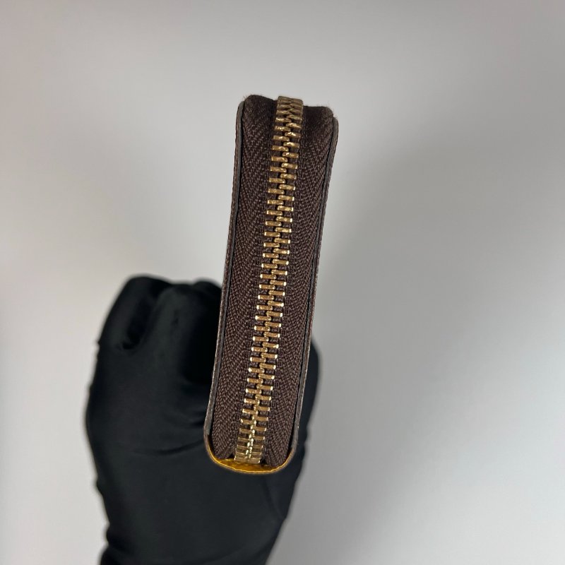 LV M60744 老花拼黃ㄇ拉長夾-2